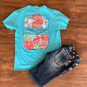 Simply southern shirt💖